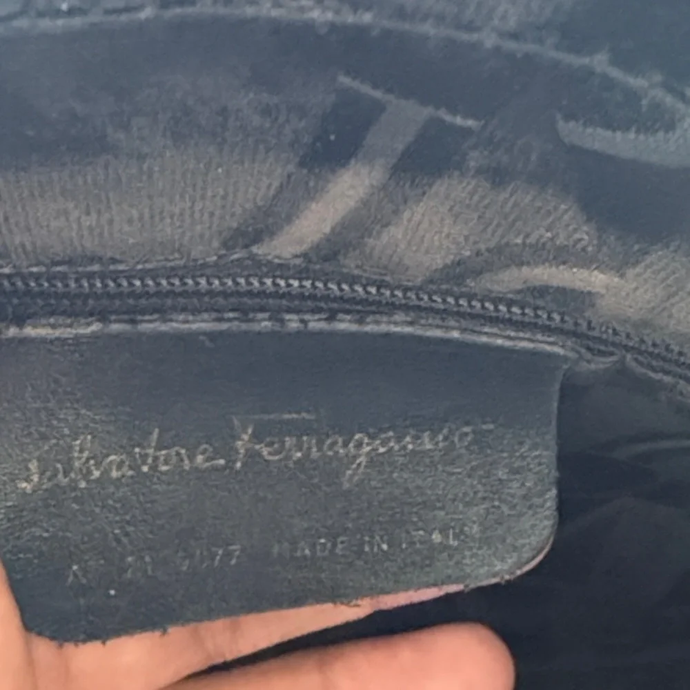 Salvatore Ferragamo Vara Brown Embossed Leather Designer Shoulder/ Crossbody Bag - Picture 13 of 16